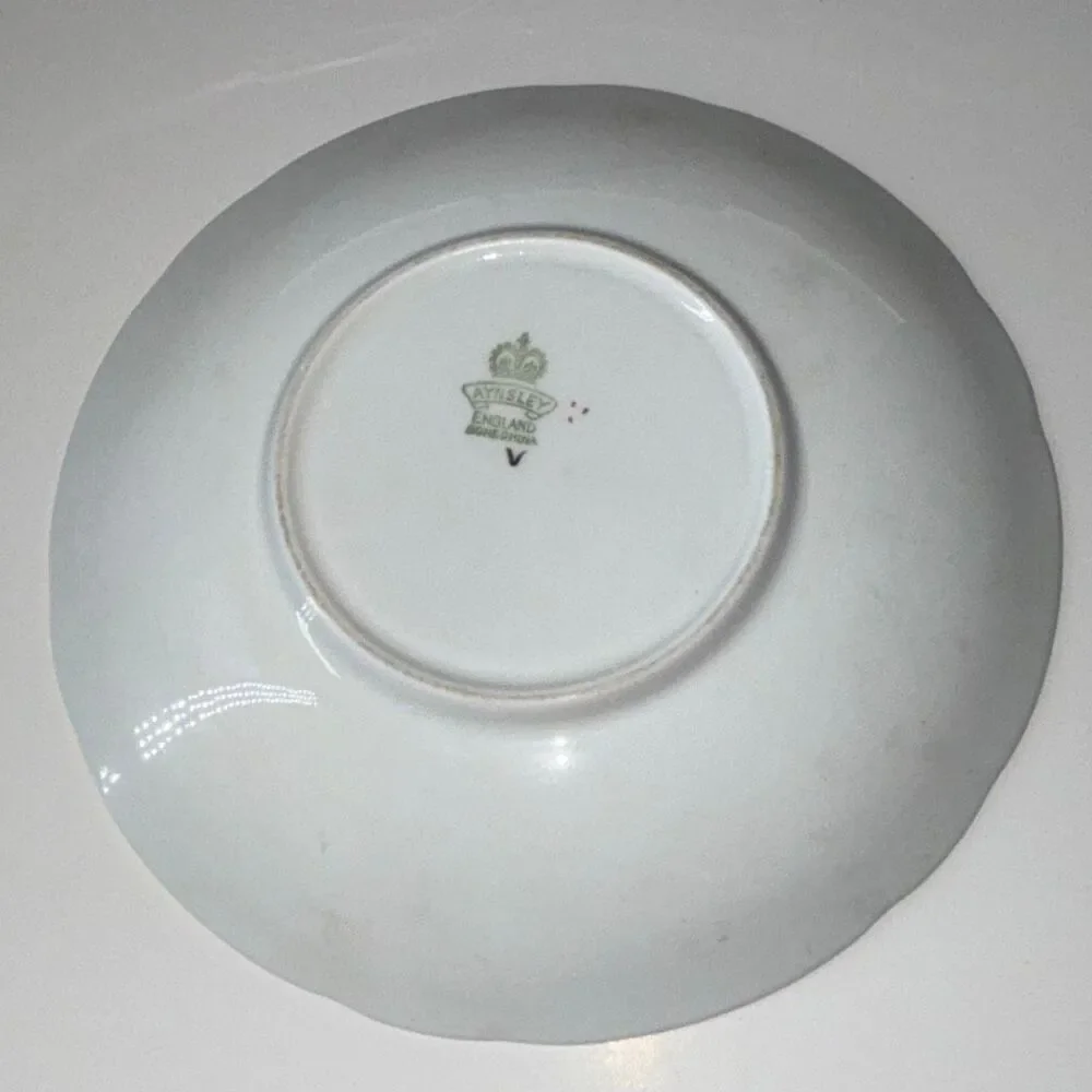 Vtg Aynsley Orchard Fruit Gold Tea Cup Saucer English Bone China England scallop